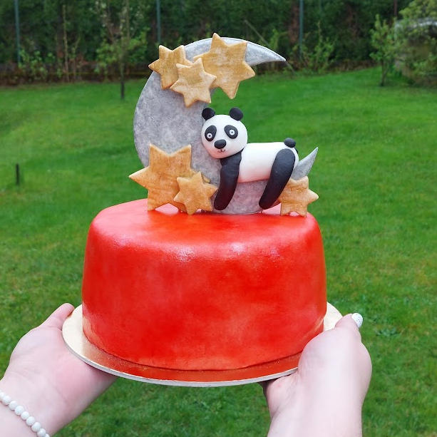 Dort k narození miminka (dívka) - piškot, pudinkový krém, máslový krém, marcipán
