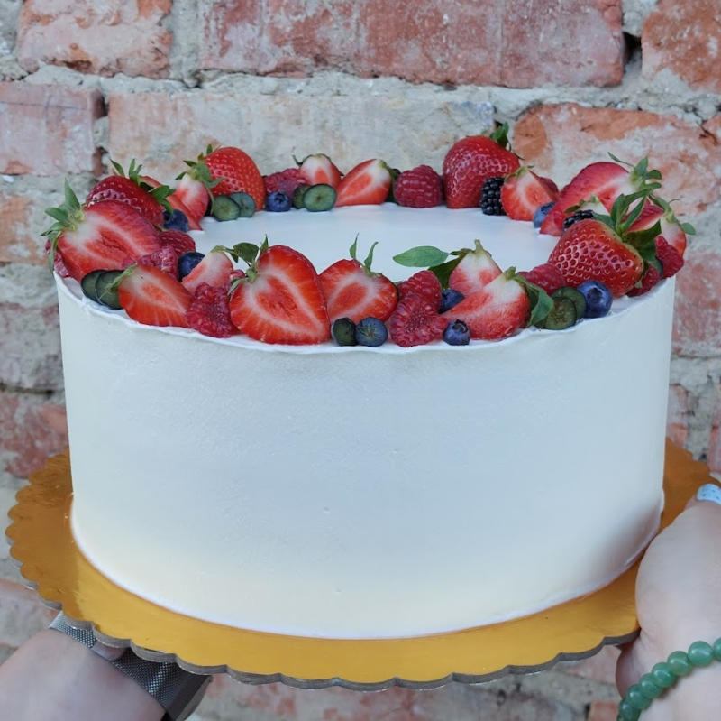 Dort s ovocem - kakaový korpus, vanilkový krém z mascarpone
